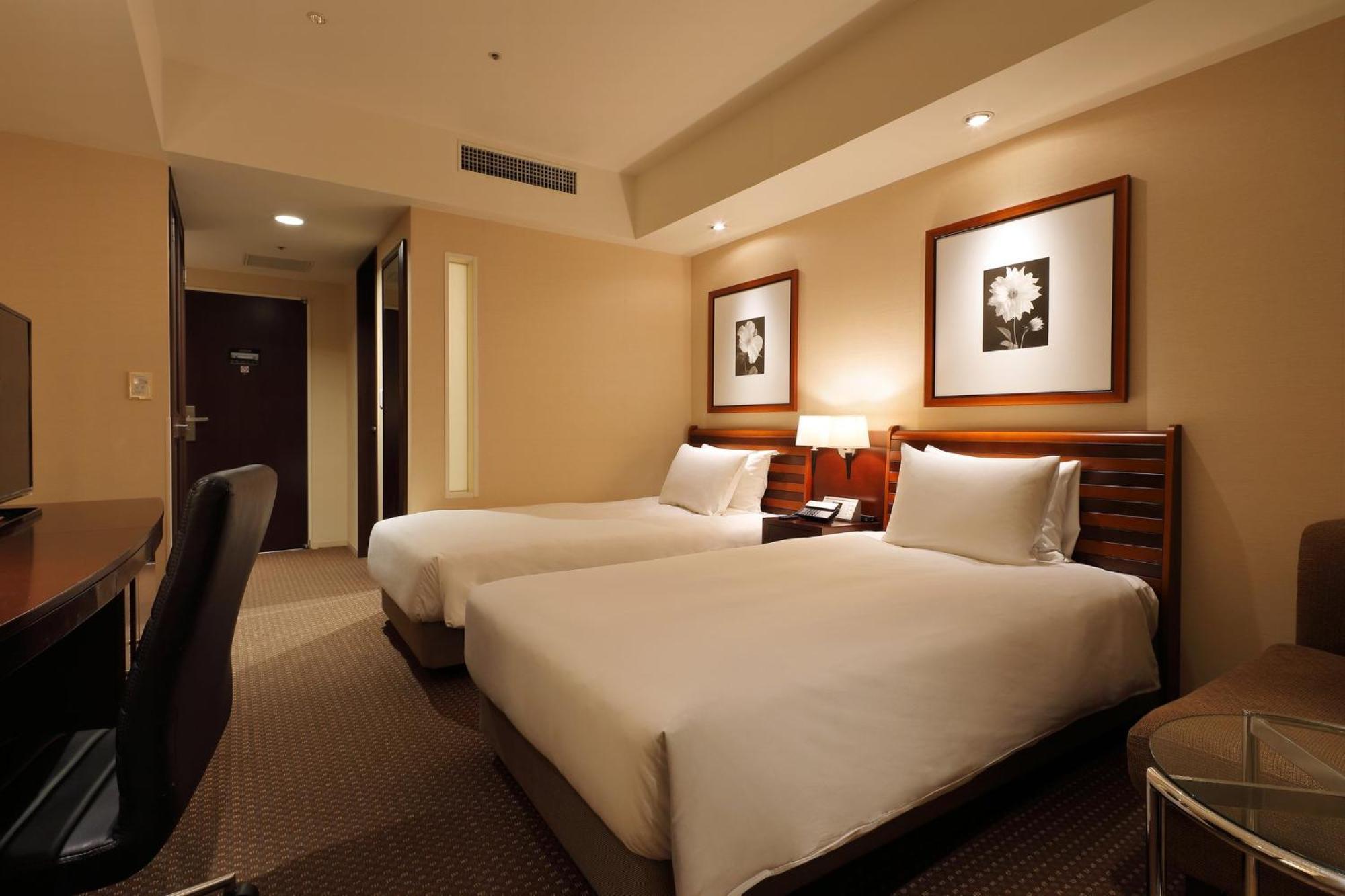 Hotel Ana Crowne Plaza Okayama By Ihg Zewnętrze zdjęcie