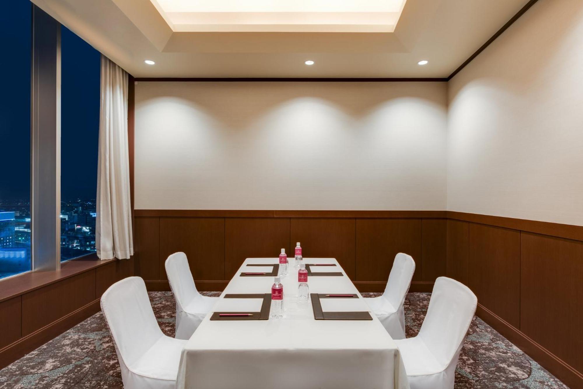 Hotel Ana Crowne Plaza Okayama By Ihg Zewnętrze zdjęcie