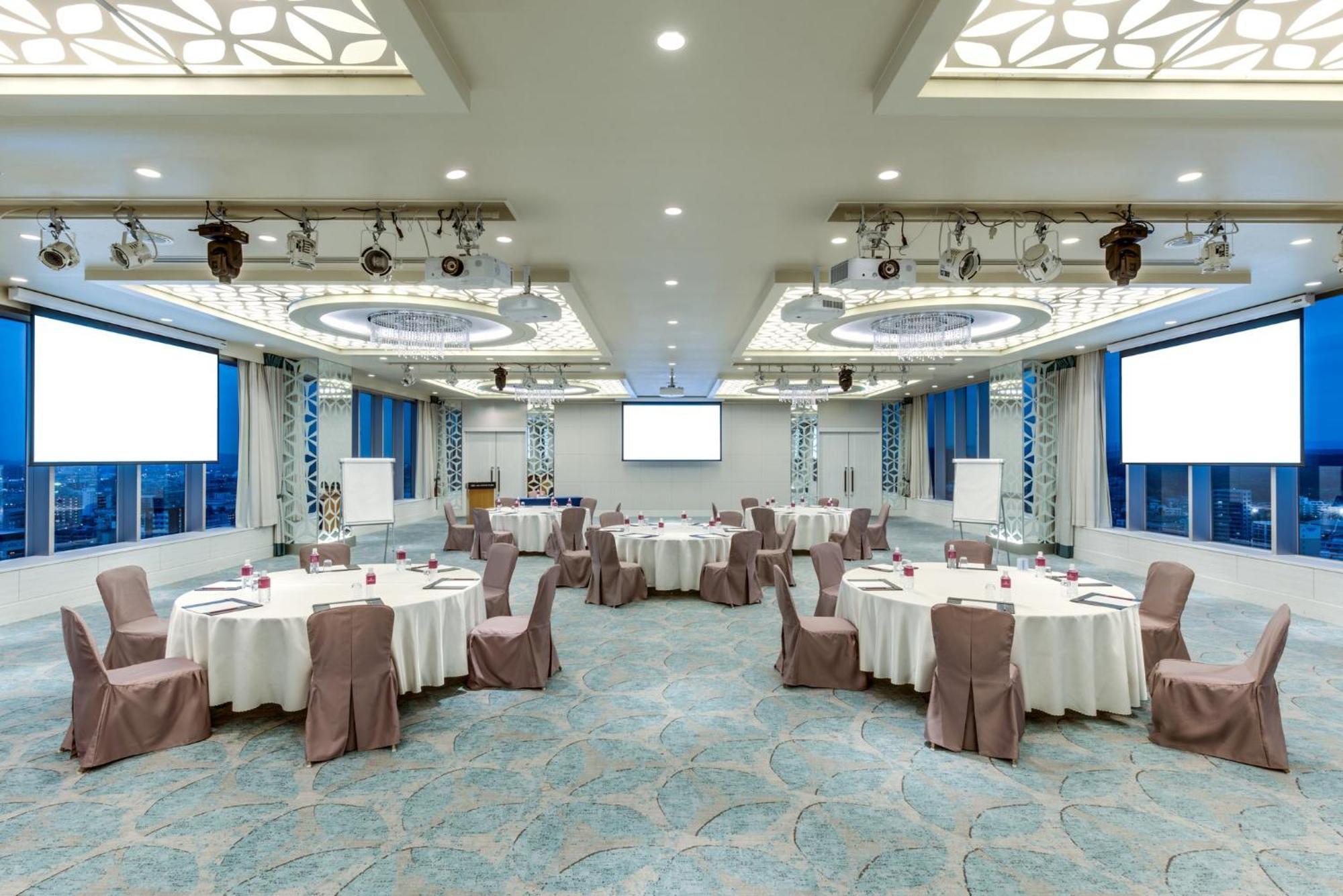 Hotel Ana Crowne Plaza Okayama By Ihg Zewnętrze zdjęcie